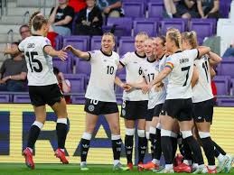 棒球与社会工作大联盟基金会如何通过棒球培训项目服务弱势群体